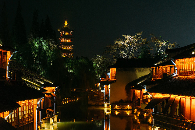 Photo: Untitled, by Hallman Lau