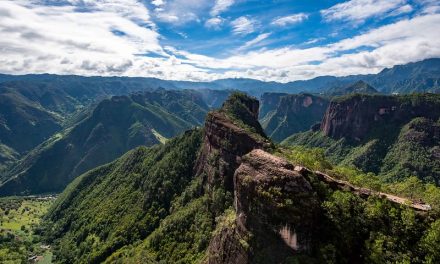 Photo: Laojun Mountains, by Rod Waddington
