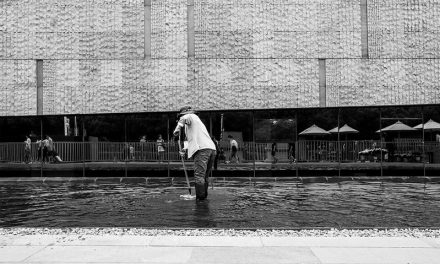 Photo: Maintaining cleanliness, by Gauthier DELECROIX