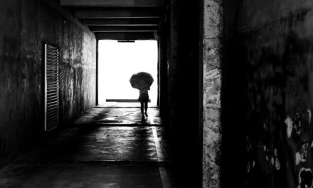 Photo: Shadowing, by Gauthier DELECROIX