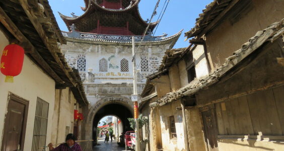 Photo: Gate, by Matthieu Lelievre