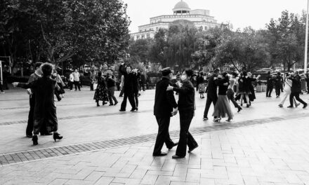 Photo: Save the last dance, by Gauthier DELECROIX